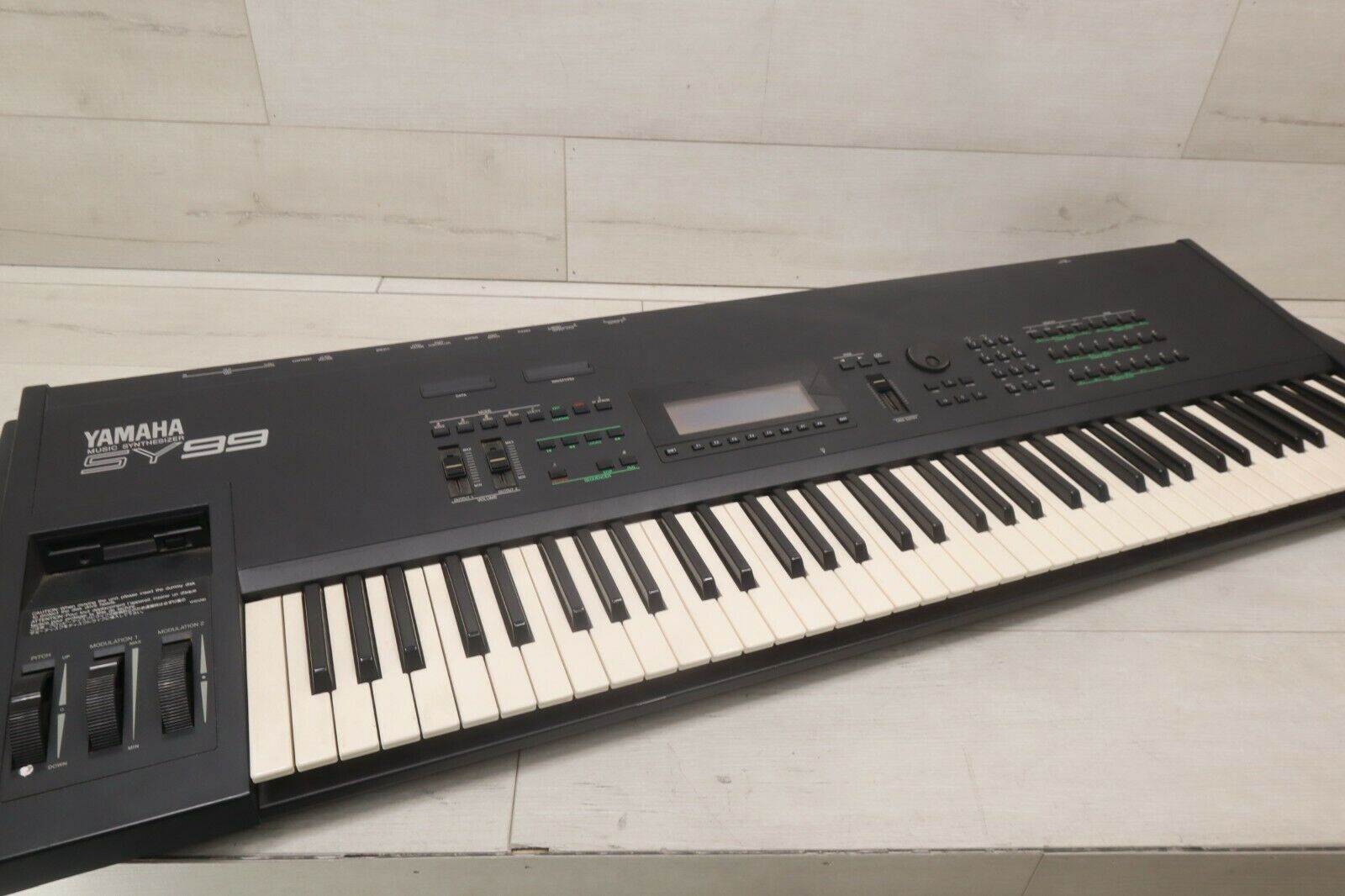 SY99 – Synthfind