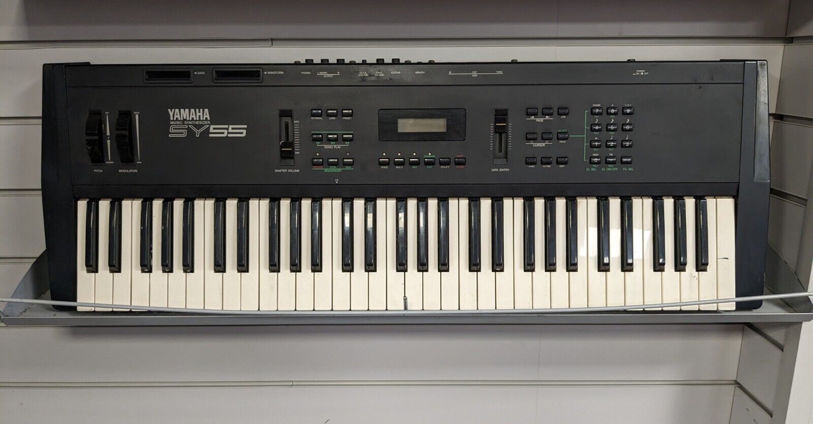 Yamaha shop sy55 synthesizer